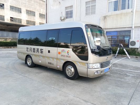 China Longitud 6M Isuzu Aluminium Coaster Minibus Motor diesel Puerta trasera trasera abierta proveedor